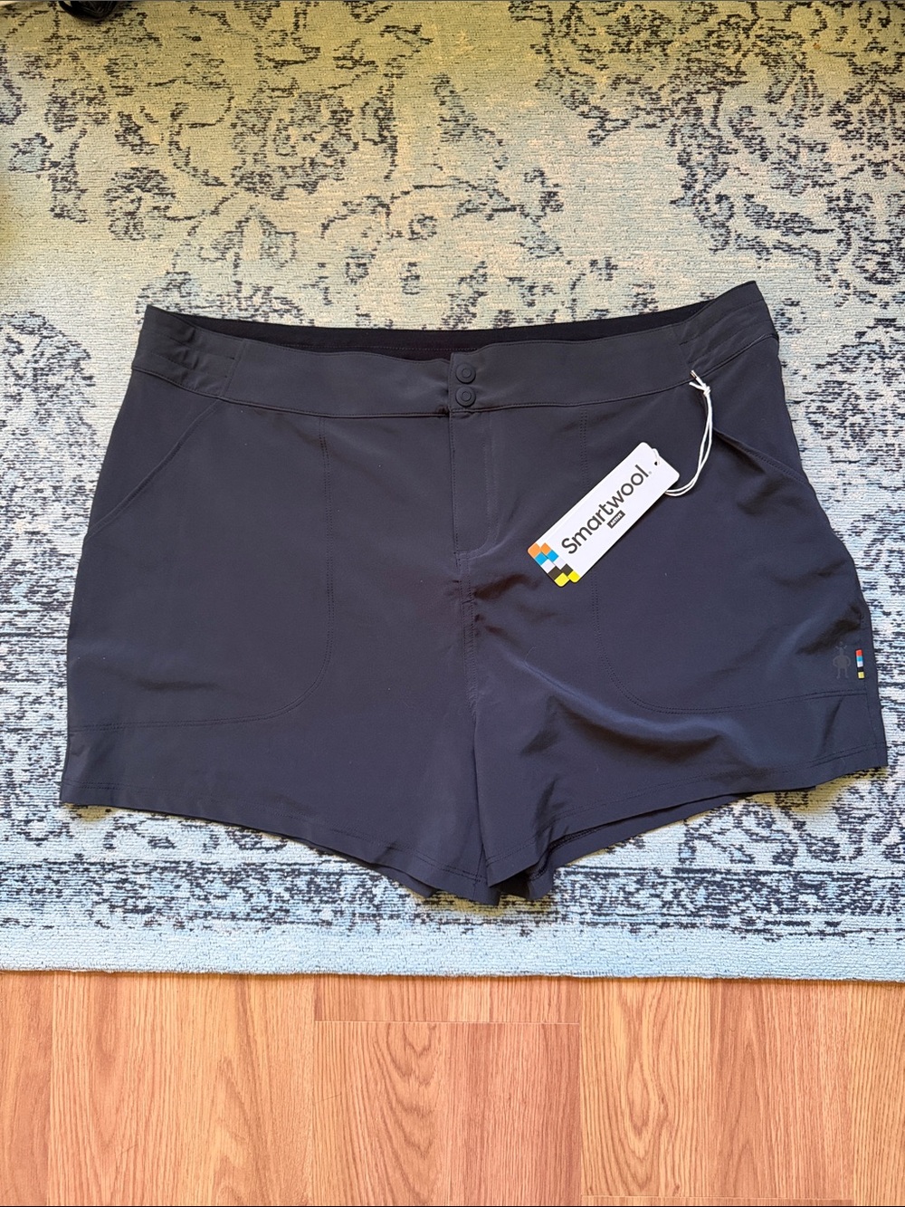 Brand New Smartwool Women's Black Active Shorts
